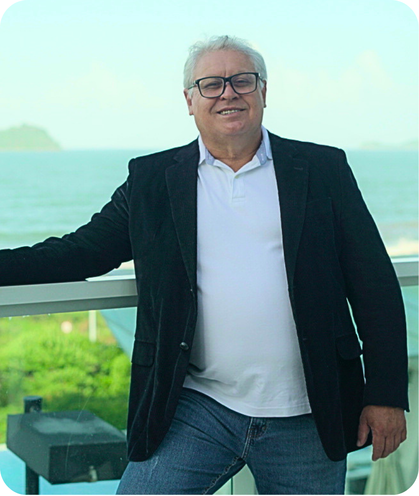 Retrato institucional de Mario Serafim